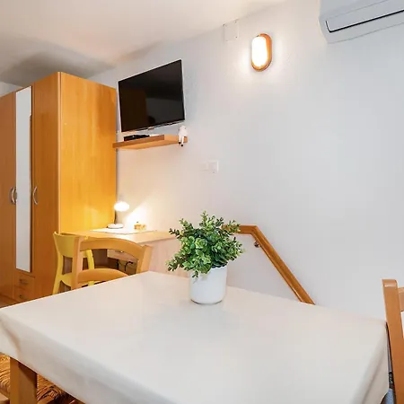 Tea Apartment *